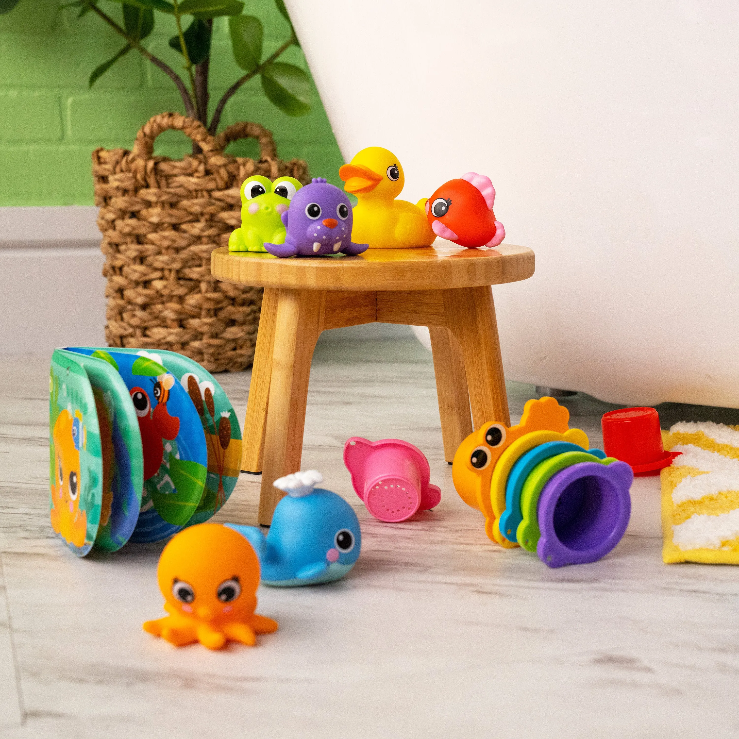 Bright Starts Splash, Splash Baby 15pc Bath Set - Waterproof Toys