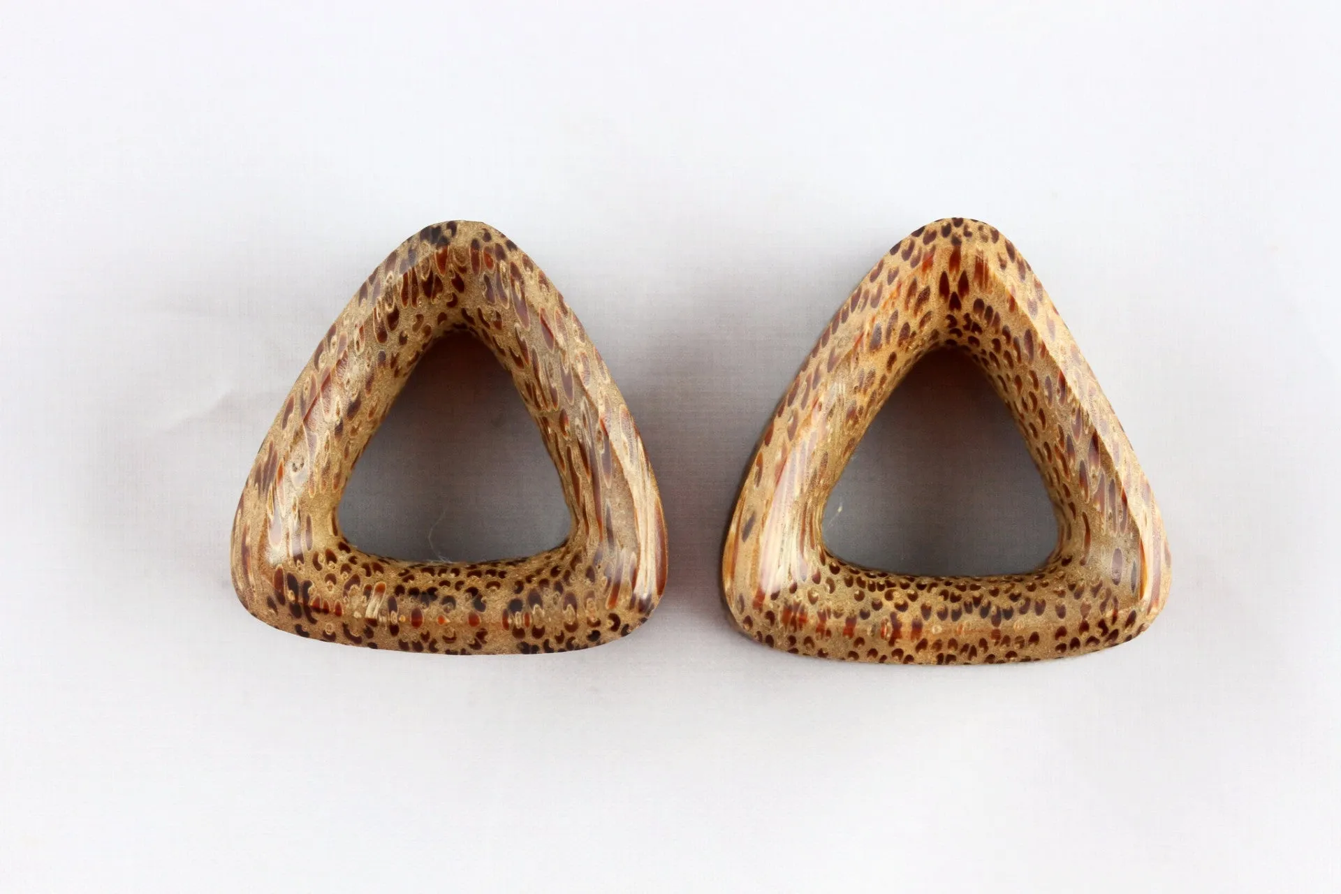 Coconut Triangle Tunnels (Pair) - PA32