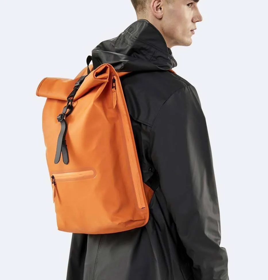 RAINS Rolltop Rucksack – Fire Orange